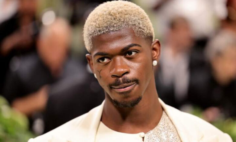 Lil Nas X : le rappeur américain au cœur d'une terrible polémique Lil Nas X : le rappeur américain au cœur d'une terrible polémique | People MGZ