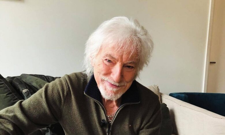 À 96 ans, Hugues Aufray organise sa succession entre ses enfants et sa jeune épouse À 96 ans, Hugues Aufray organise sa succession entre ses enfants et sa jeune épouse | People MGZ