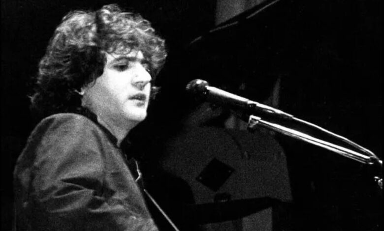 La sœur de Daniel Balavoine revient sur les circonstances exactes de la mort du chanteur La sœur de Daniel Balavoine revient sur les circonstances exactes de la mort du chanteur | People MGZ
