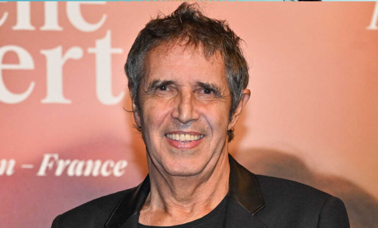 Julien Clerc avoue sans détour ses deux plus grandes dépendances Julien Clerc avoue sans détour ses deux plus grandes dépendances | People MGZ