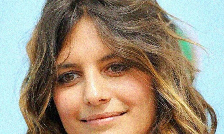 Laetitia Milot privilégie un village côtier près de Nice pour son calme champêtre Laetitia Milot privilégie un village côtier près de Nice pour son calme champêtre | People MGZ