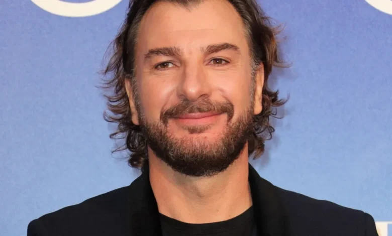 Michaël Youn a choisi un prénom très rare pour son fils et il est très original Michaël Youn a choisi un prénom très rare pour son fils et il est très original | People MGZ